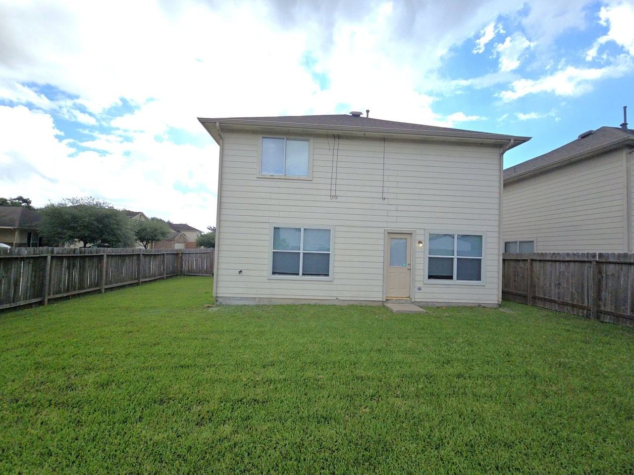 21802 Westfield Ridge Dr - Photo 2 of 31