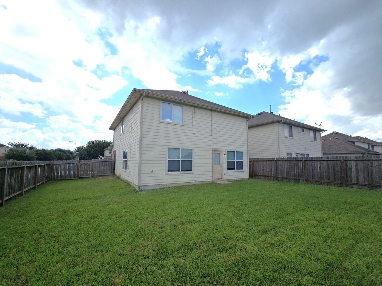 21802 Westfield Ridge Dr - Photo 3 of 31