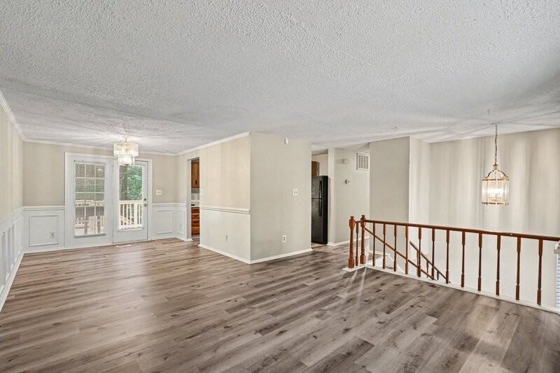 6201 Turtle Neck Ln - Photo 5 of 25