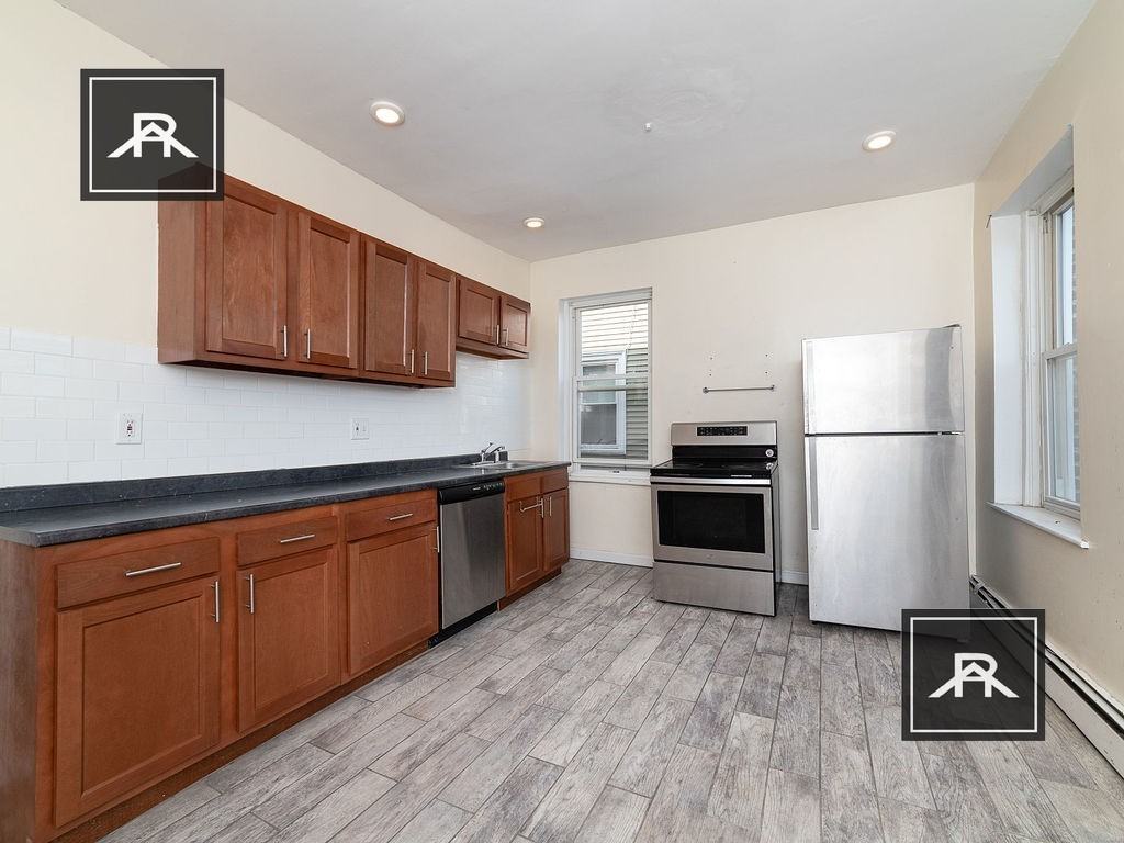 23 Chester St #4 - Photo 2 of 22