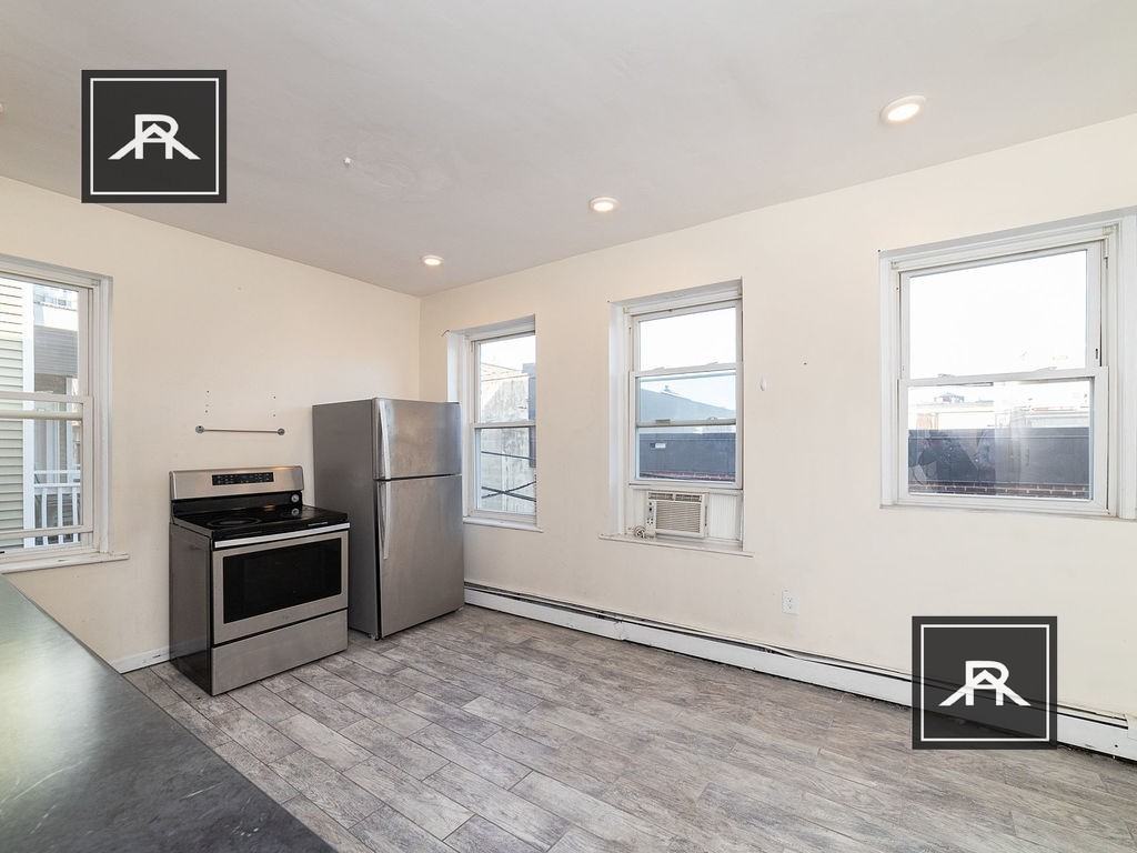 23 Chester St #4 - Photo 3 of 22