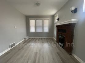 151 Wentworth St S #1 - Photo 1 of 1