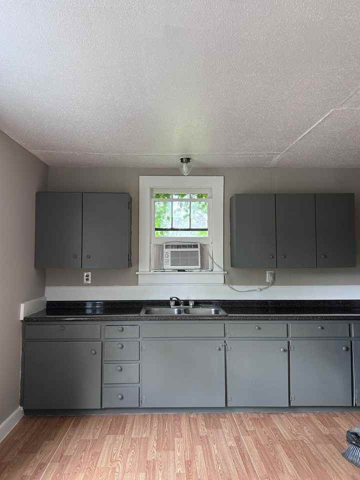 31 Crawley Ln
