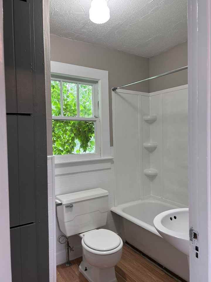 31 Crawley Ln - Photo 2 of 5