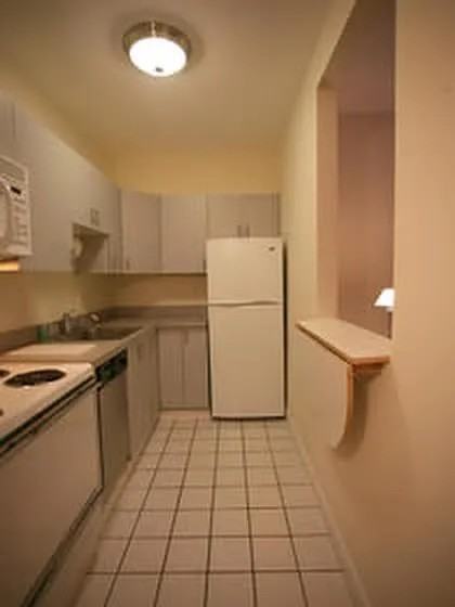 32 Claremont Park #G - Photo 5 of 16