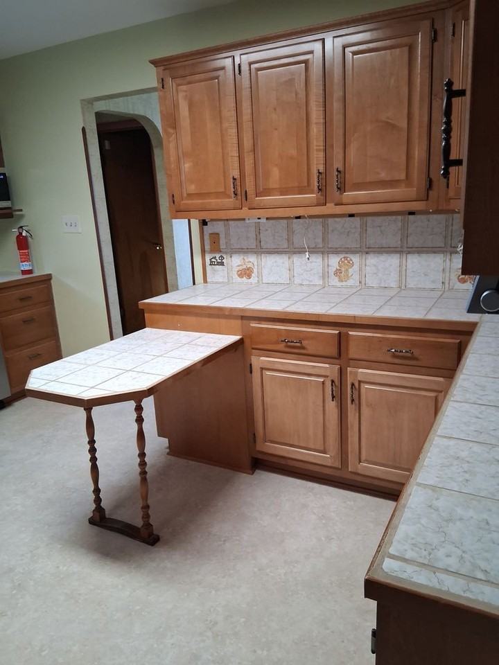 804 Elmwood Ln - Photo 5 of 15