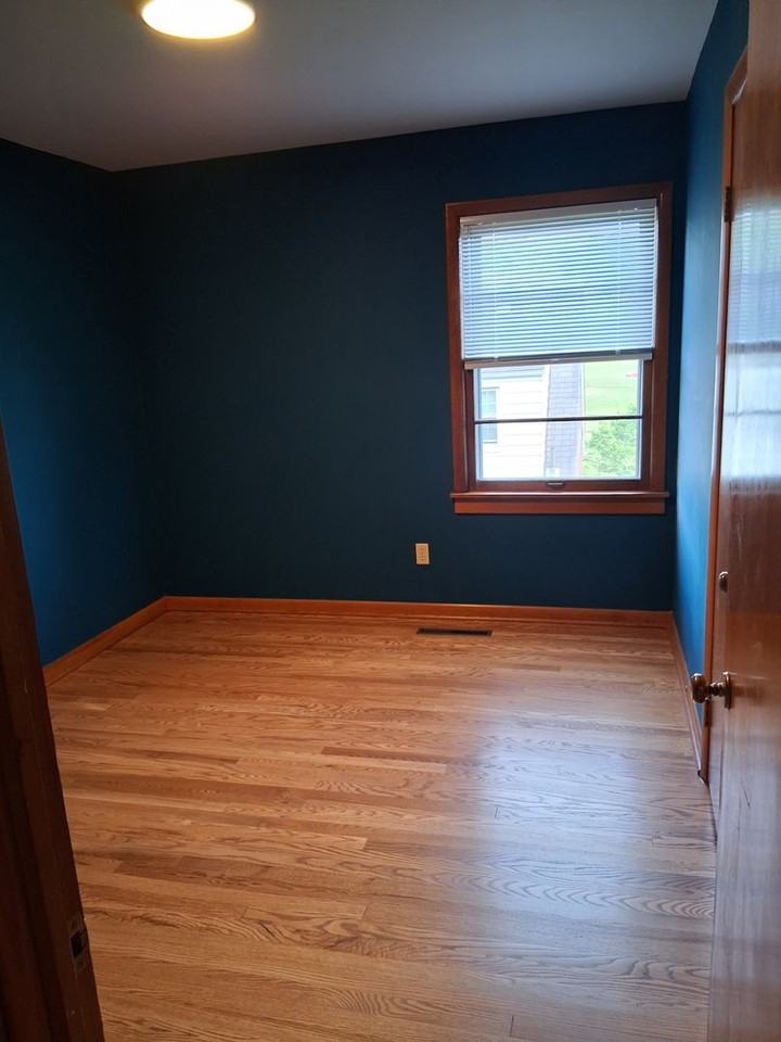804 Elmwood Ln - Photo 6 of 15