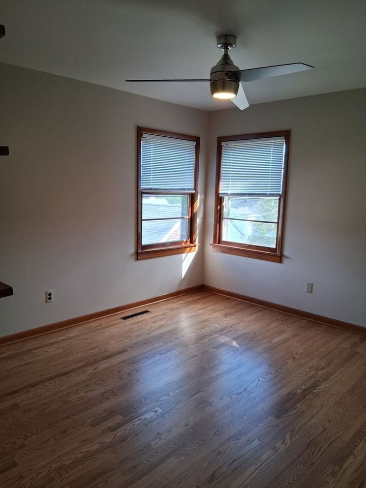 804 Elmwood Ln - Photo 7 of 15