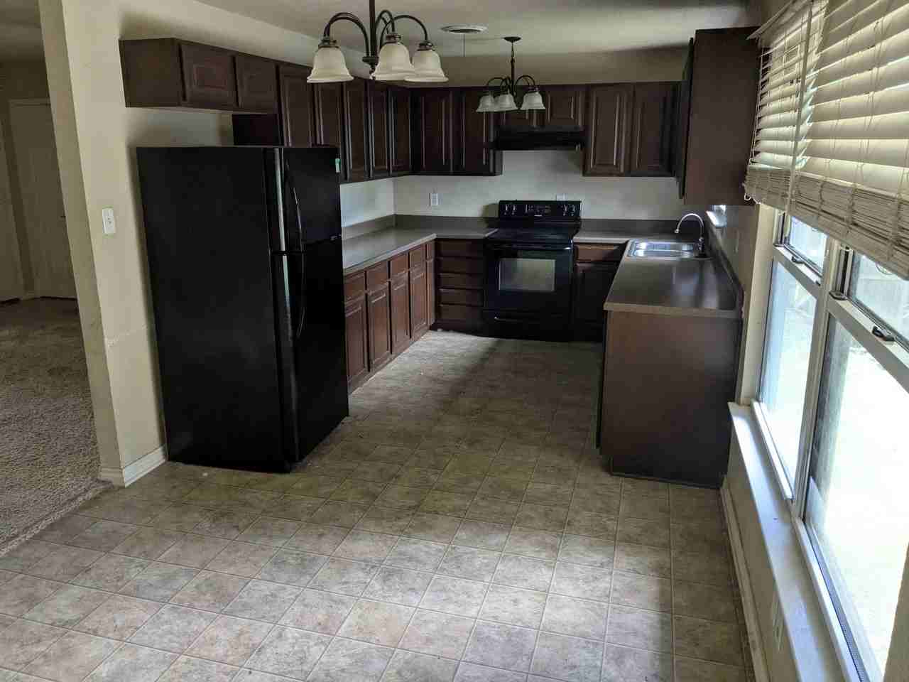 901 Hill St - Photo 3 of 13