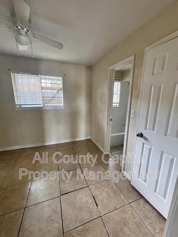 1208 Bundrant Dr - Photo 4 of 5