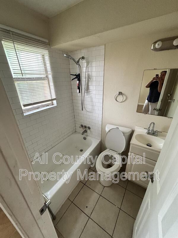 1208 Bundrant Dr - Photo 5 of 5