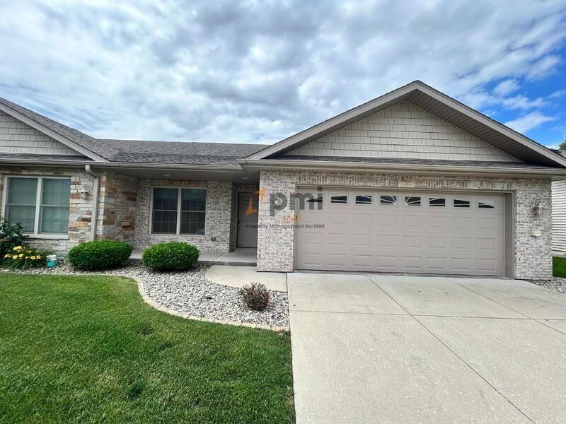 827 Veterans Ln - Photo 3 of 25