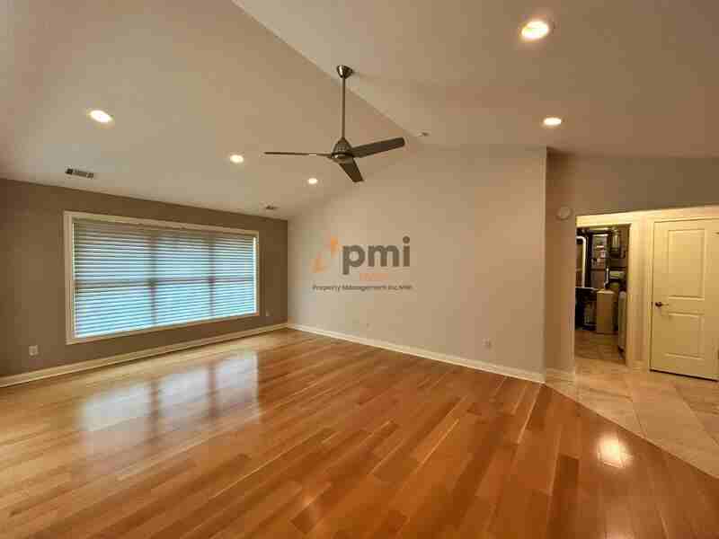 827 Veterans Ln - Photo 5 of 25
