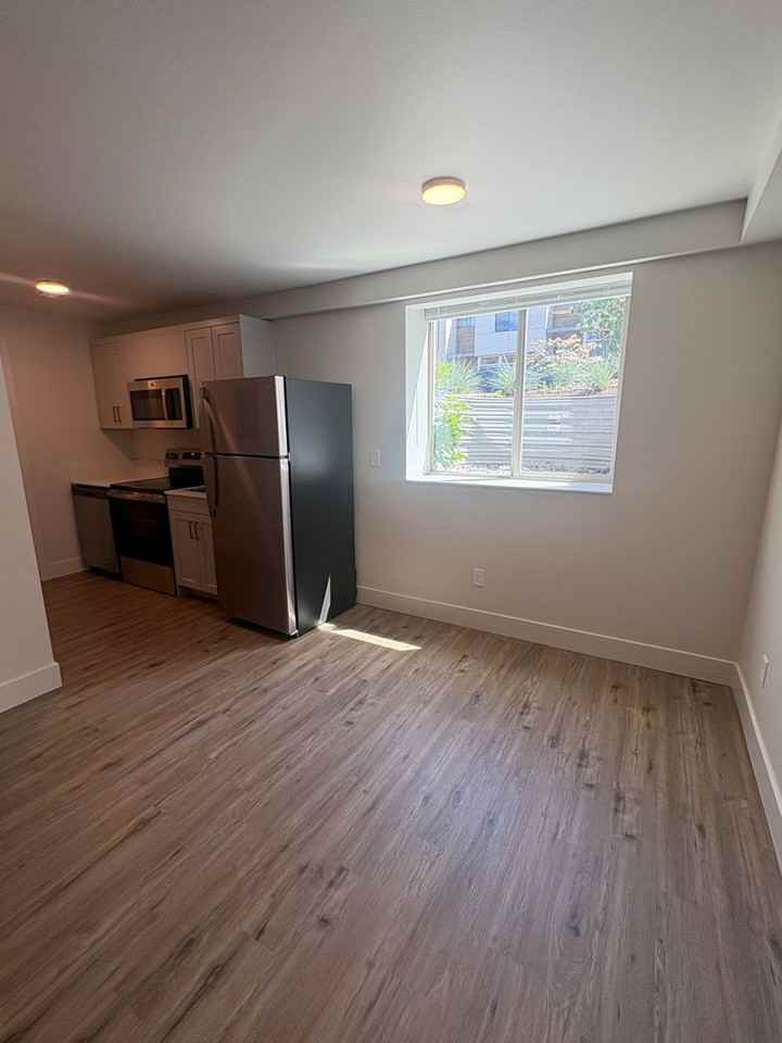 Denny Apartments - Photo 3 of 9