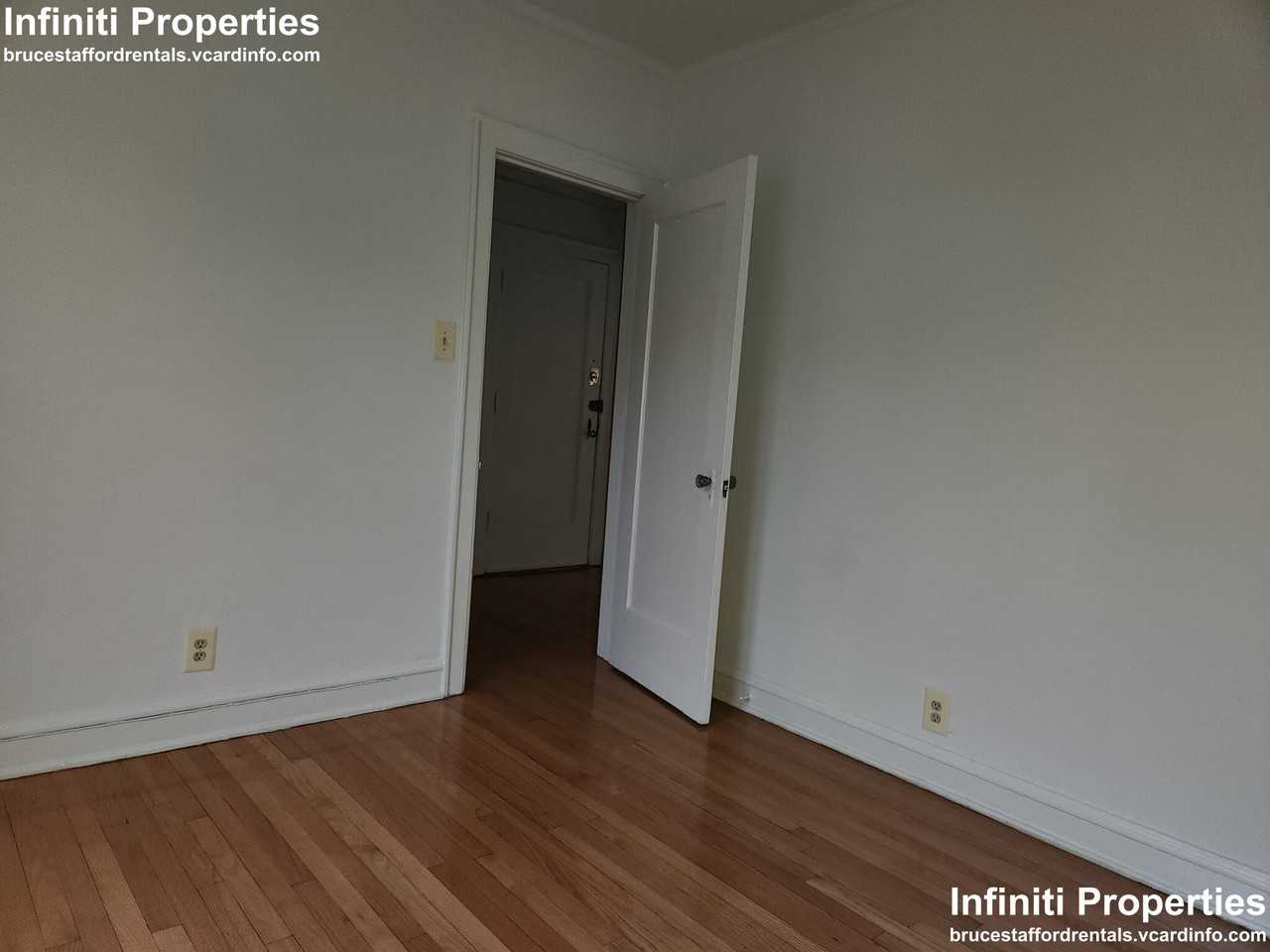 9222 S Bishop St #2A - Photo 4 of 10
