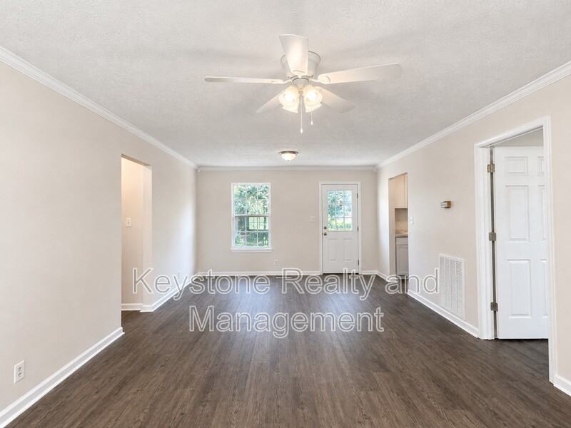 514 Hugh Hunter Rd - Photo 2 of 13