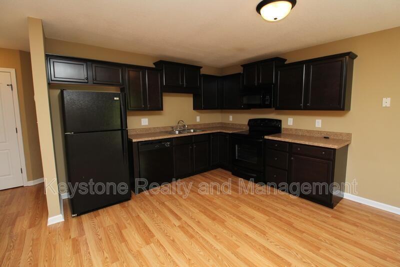 1721 Thistlewood Dr - Photo 3 of 10