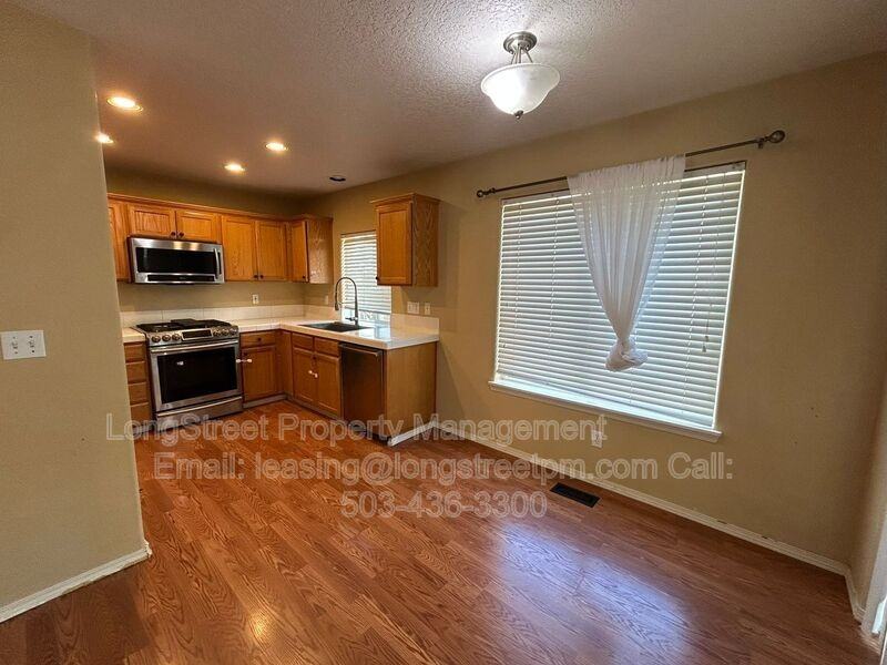2958 Ne 13th Dr - Photo 3 of 31