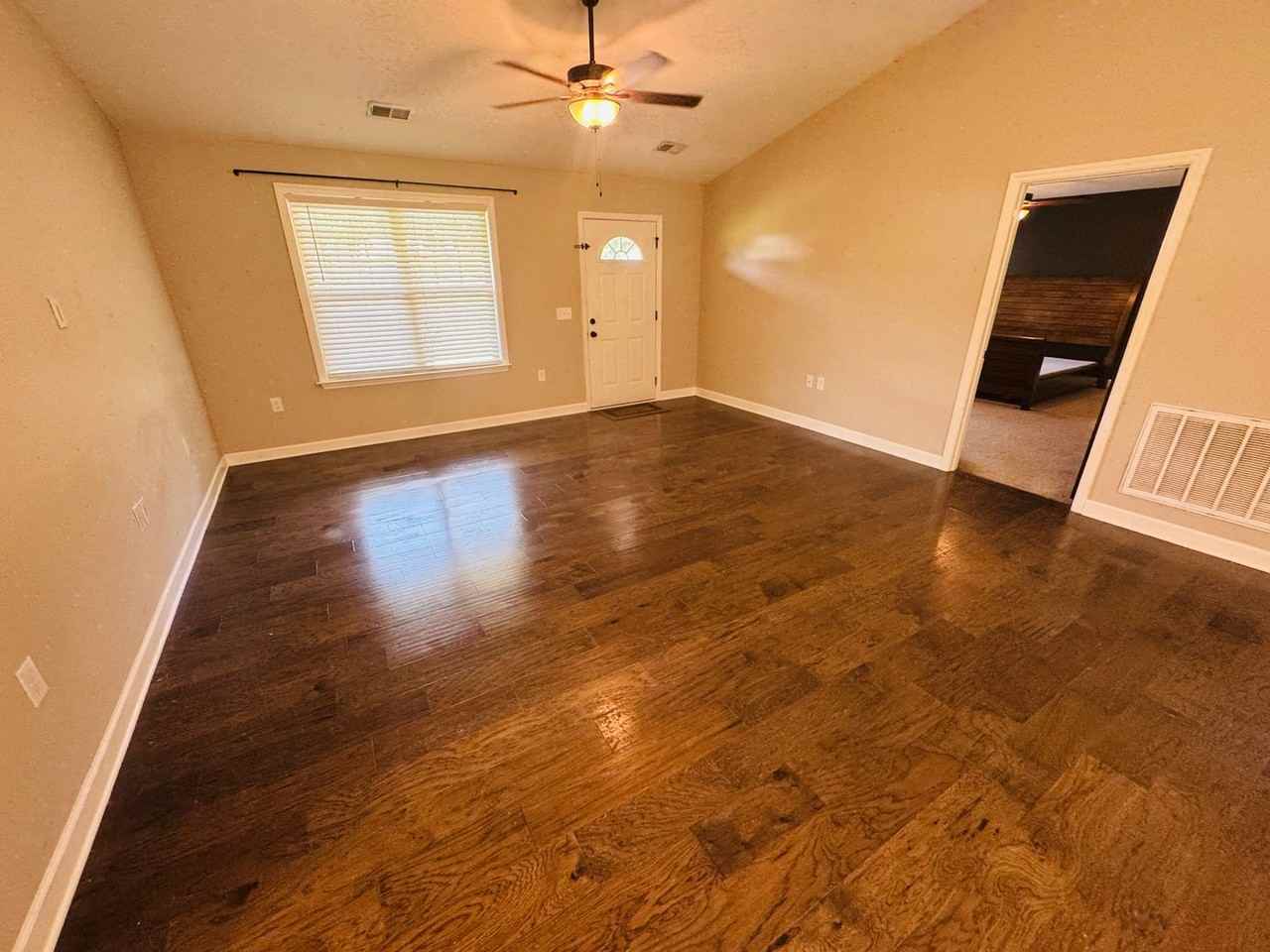 3316 Hunters Point Pike - Photo 4 of 19