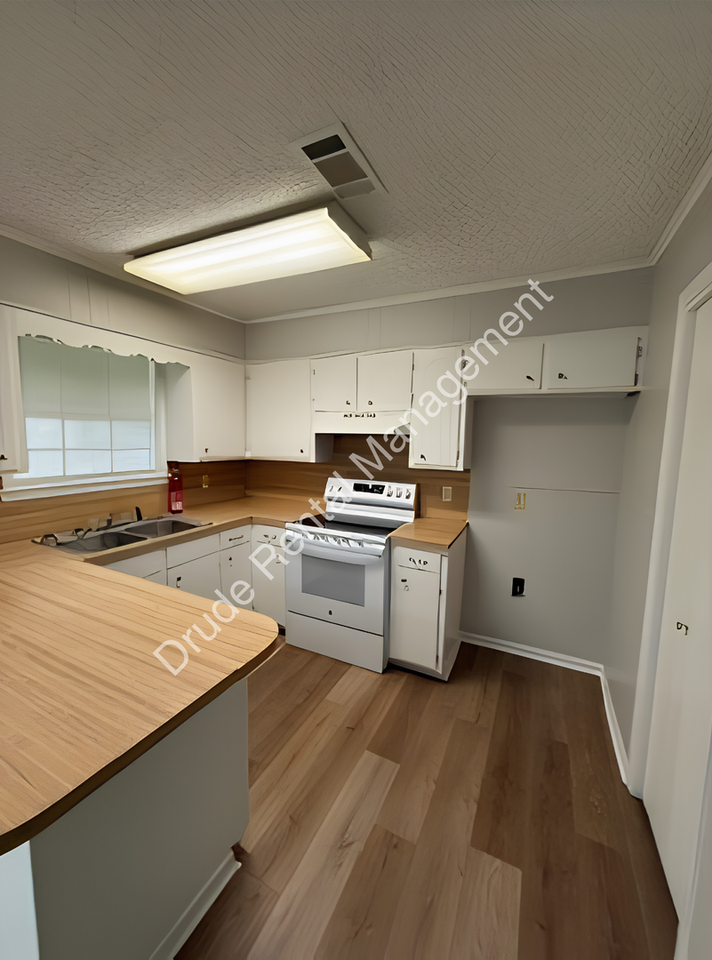14259 Lamonte Ln - Photo 4 of 32