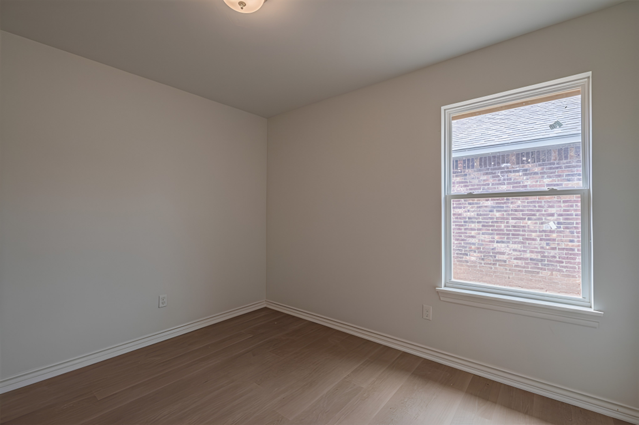118 Cedar St - Photo 6 of 17