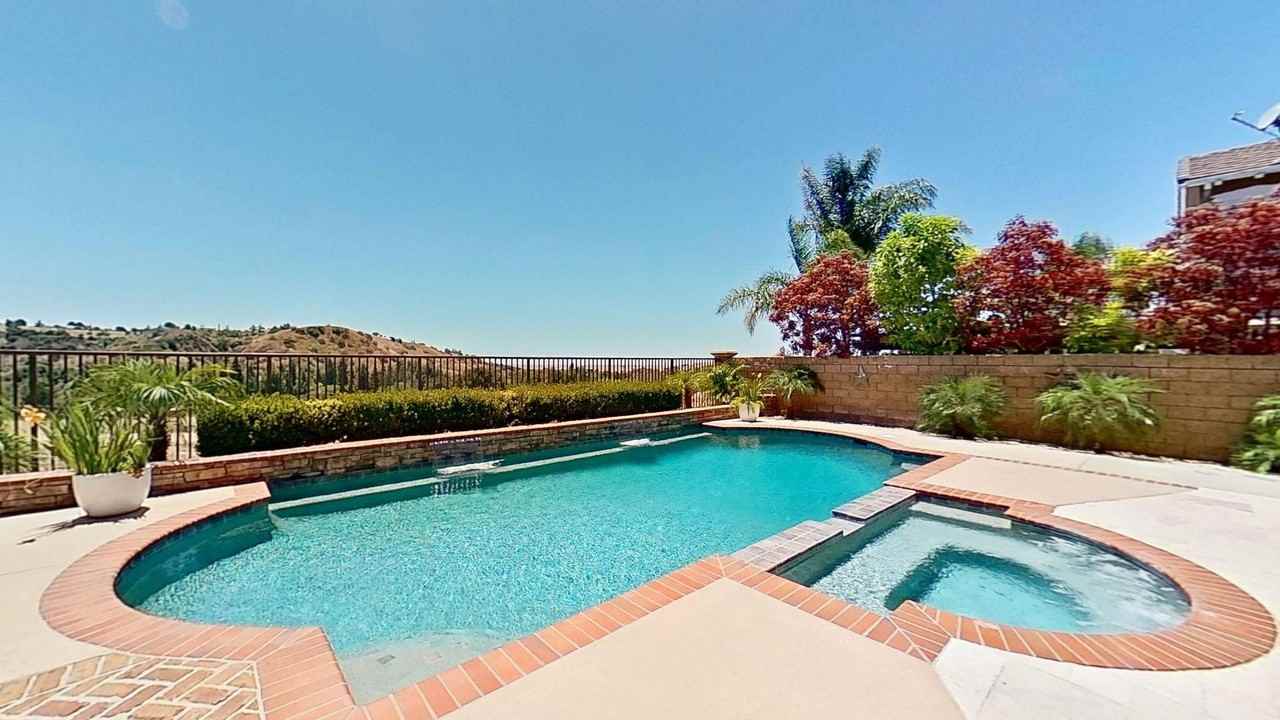 4350 Bob White Rd - Photo 6 of 50