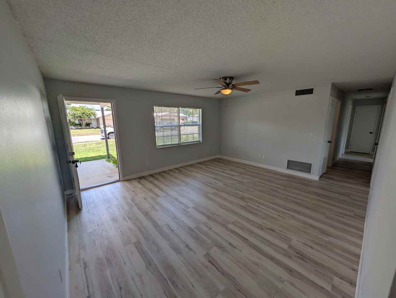 4840 Volusia Ave - Photo 4 of 23