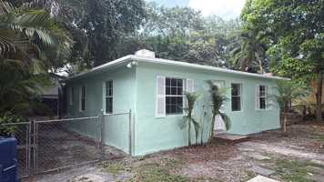 featured image of 475 Ne 164th St