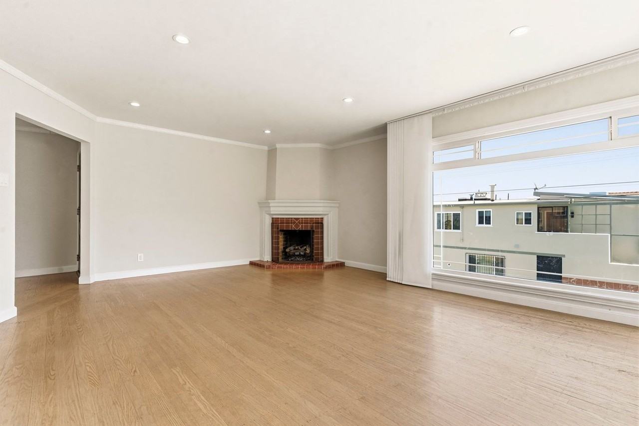 290 Holyoke St - Photo 7 of 42