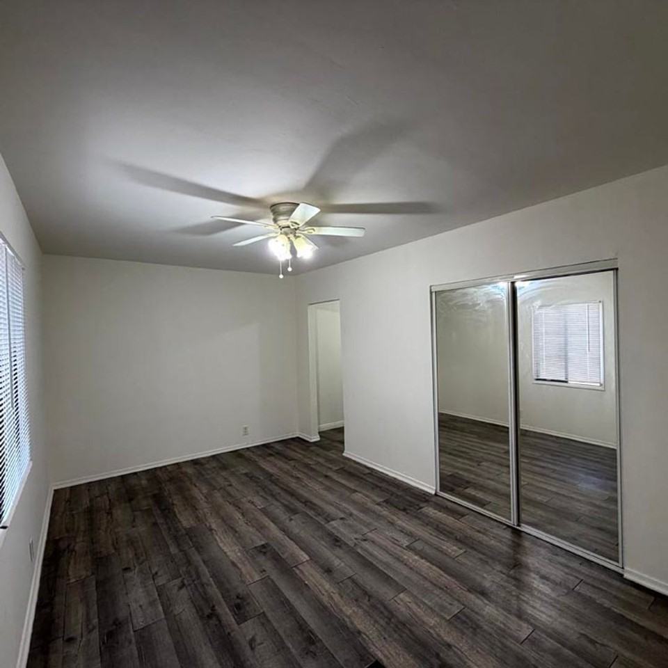 139 S Rosemead Blvd. - Photo 3 of 12
