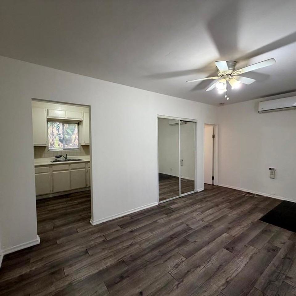 139 S Rosemead Blvd. - Photo 6 of 12