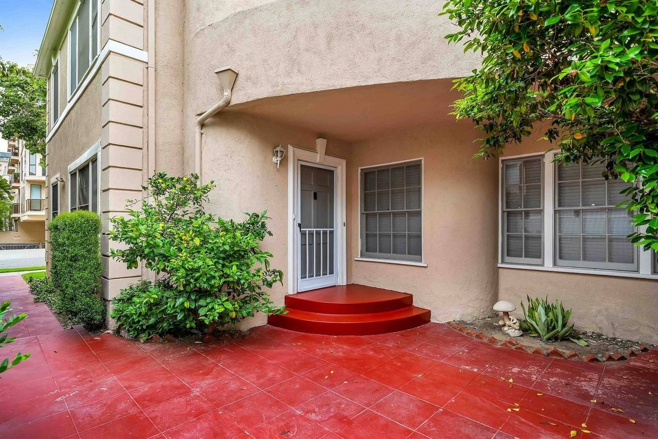 124 S Canon Dr #A - Photo 2 of 11
