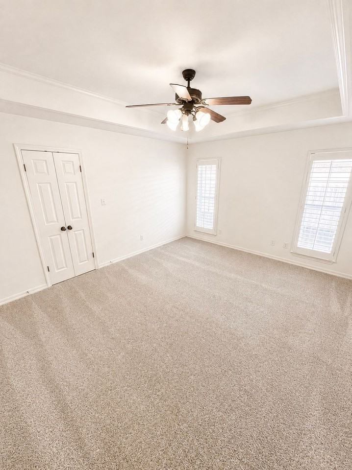 2914 Le Oaks Dr - Photo 4 of 10