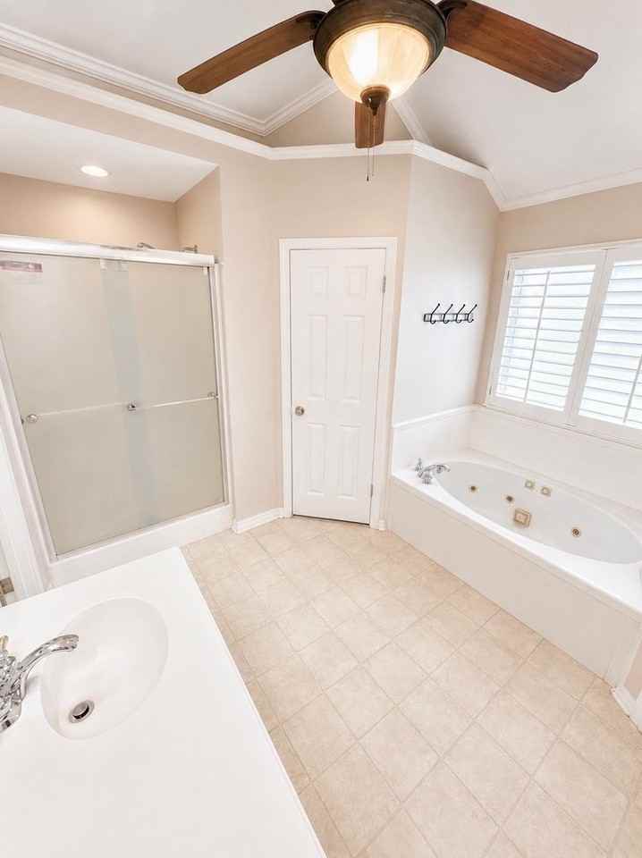 2914 Le Oaks Dr - Photo 5 of 10