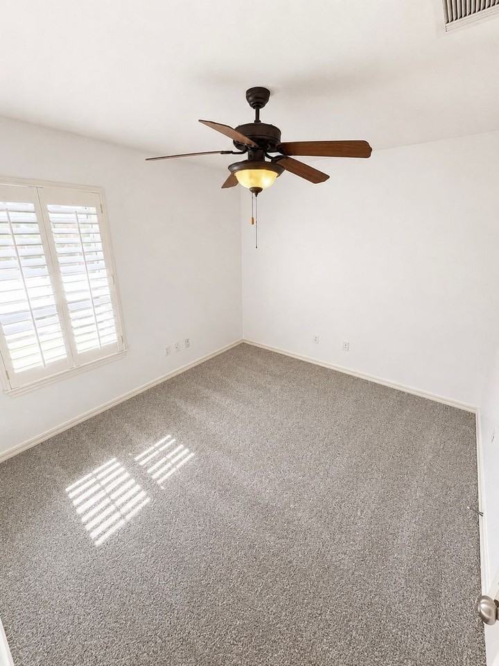 2914 Le Oaks Dr - Photo 6 of 10