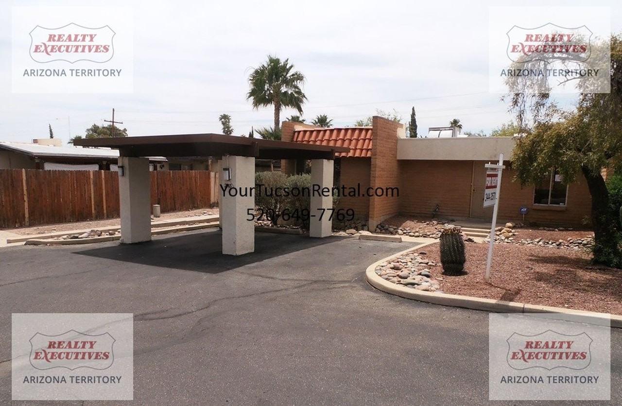 2743 W Sheryl Dr - Photo 2 of 18