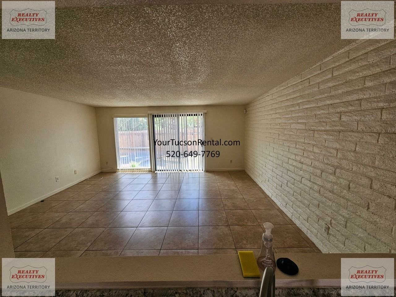 2743 W Sheryl Dr - Photo 7 of 18