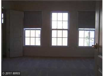 21929 Bayard Ter - Photo 6 of 15