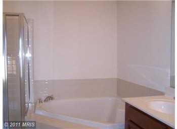 21929 Bayard Ter - Photo 7 of 15