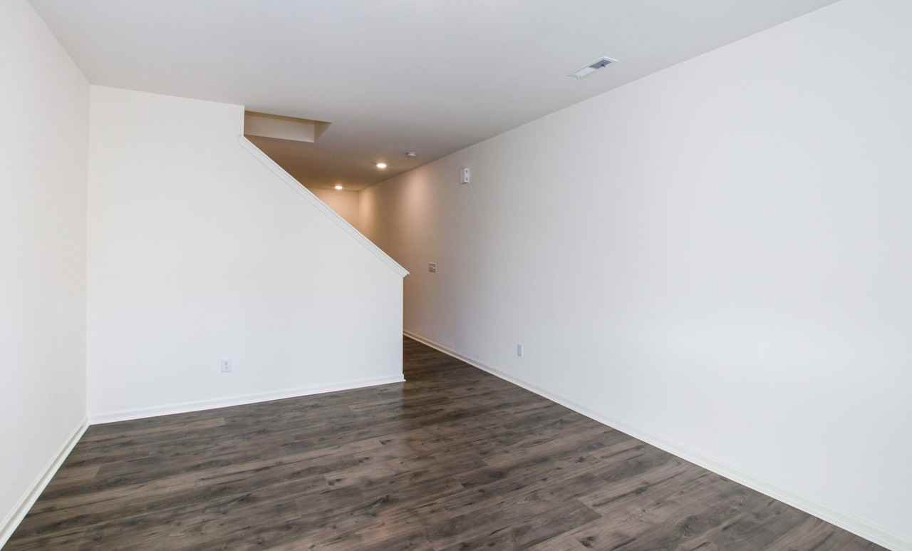 7050 Duncan Acres Dr - Photo 3 of 25