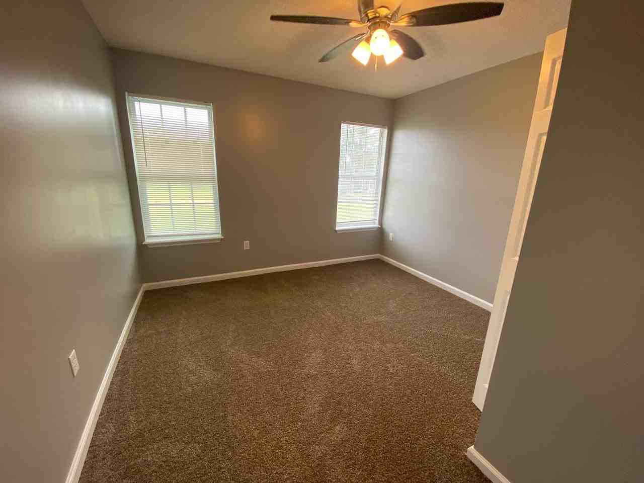 3928 Laurelbrook Dr - Photo 7 of 14