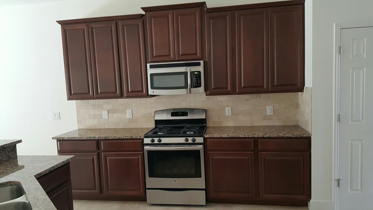 1065 Vinsetta Cir - Photo 7 of 27