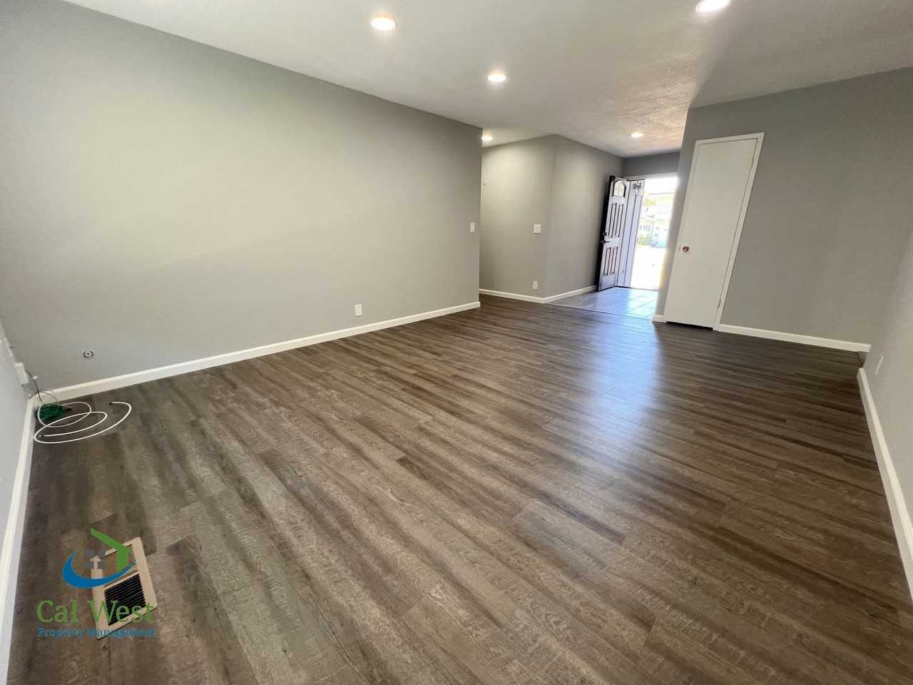 1567 Oriole Ave - Photo 6 of 27