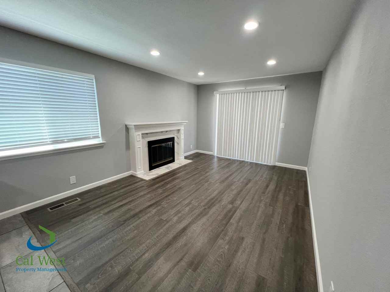 1567 Oriole Ave - Photo 7 of 27
