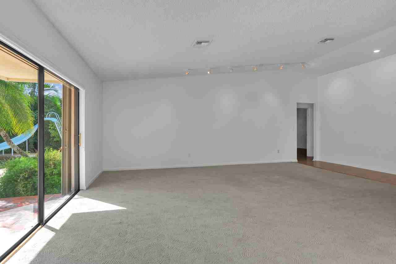 21131 Highland Lakes Blvd - Photo 5 of 28