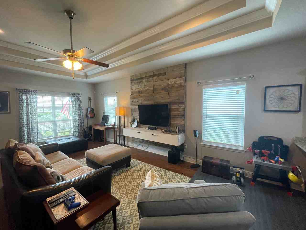 105 Blue Heron Ln - Photo 3 of 21