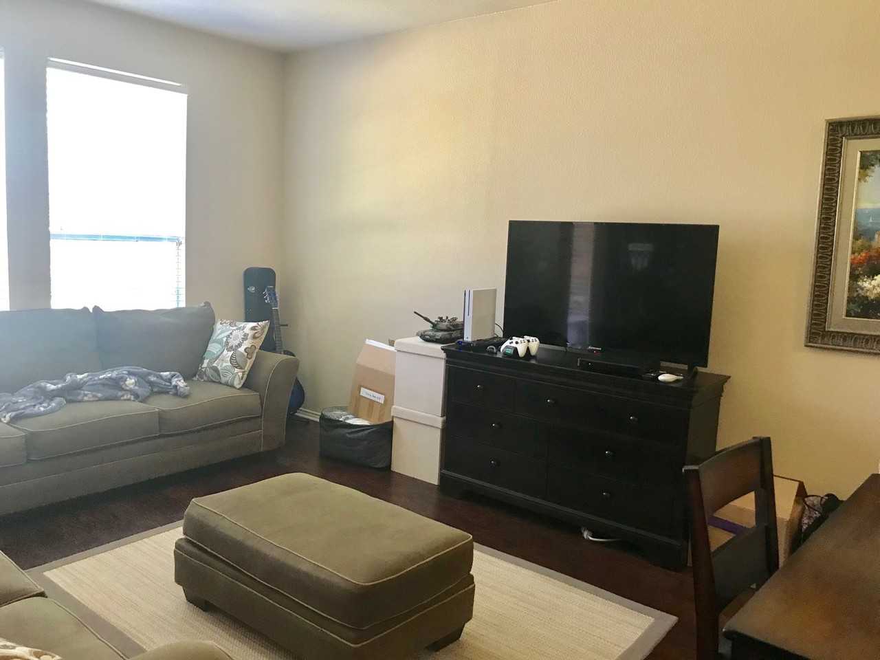 2224 Stonepark Pl - Photo 2 of 15