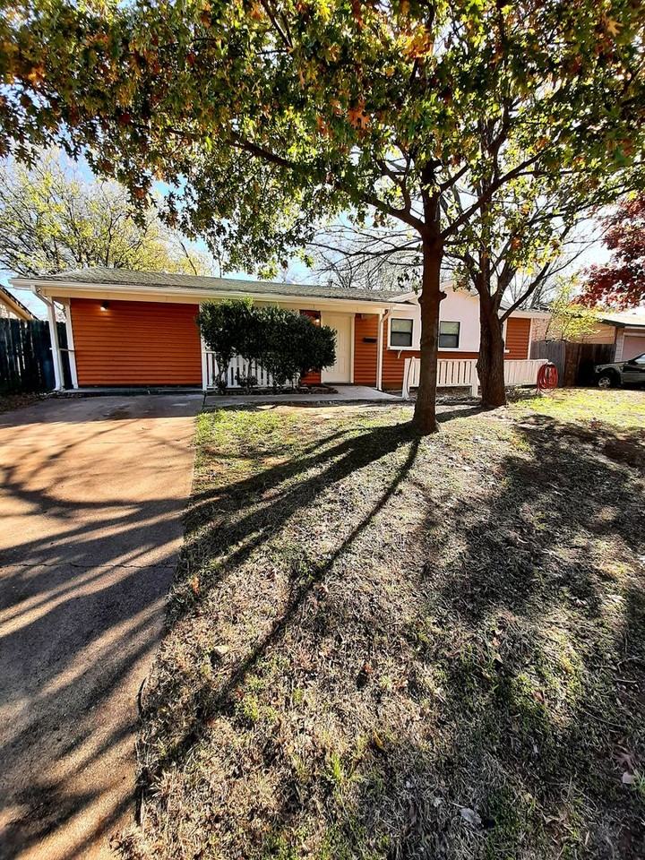 816 Denton Dr - Photo 2 of 24