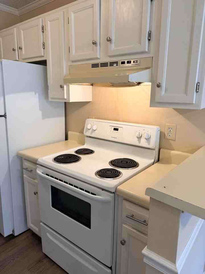 2836 New South Dr - Photo 5 of 15