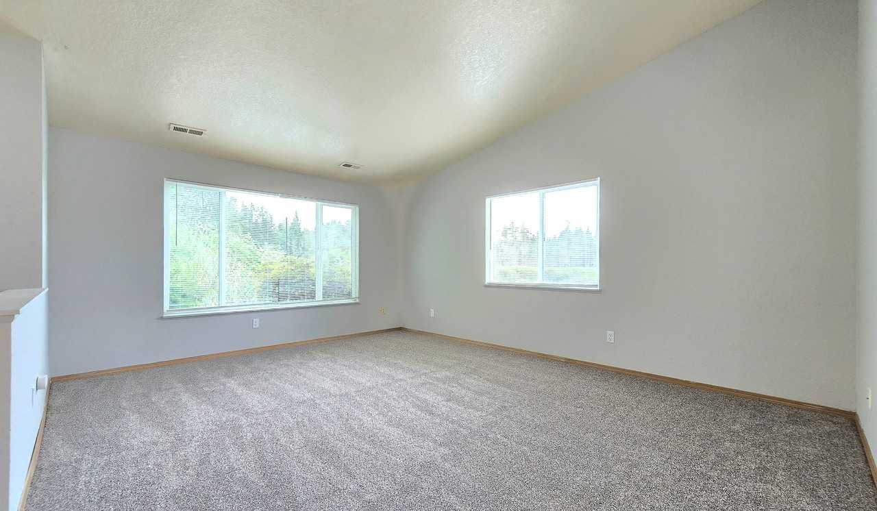 1414 128th Dr Ne - Photo 4 of 20